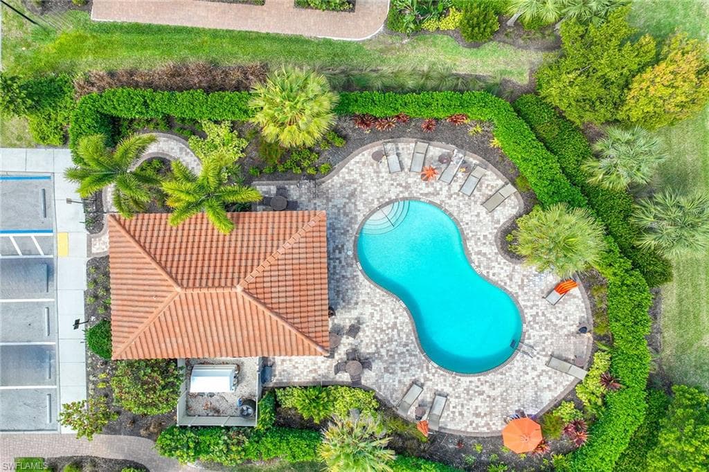 9657 Montelanico Loop 201, Naples, FL 34119-33