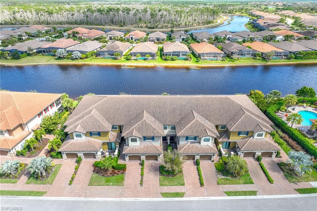 9657 Montelanico Loop 201, Naples, FL 34119-5