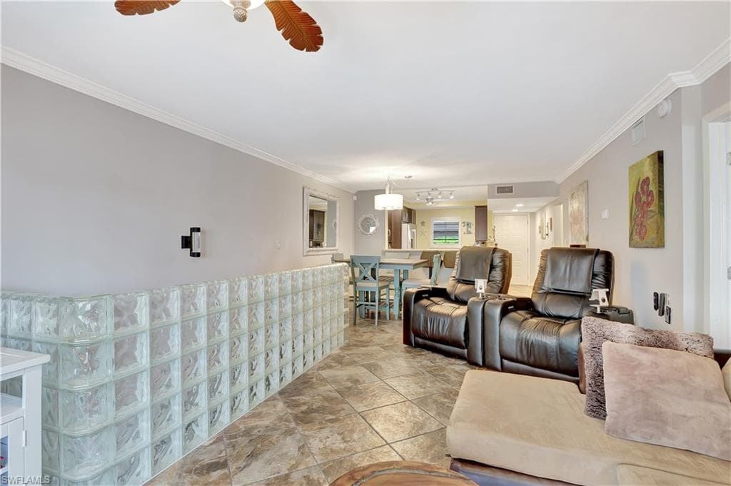 9395 Pennsylvania Ave 2, Bonita Springs, FL 34135-8