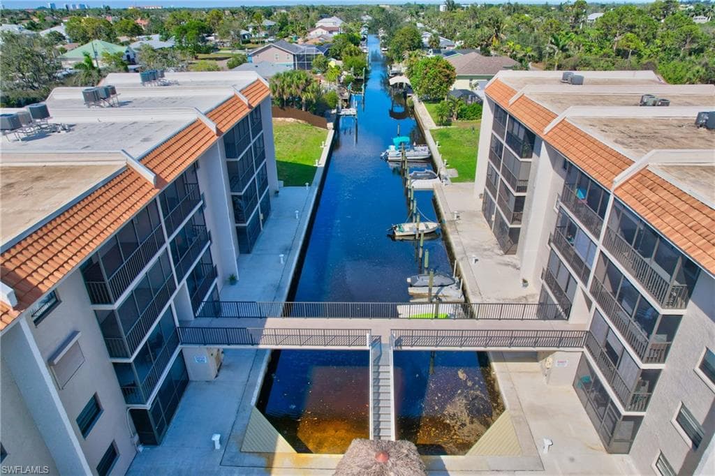 9395 Pennsylvania Ave 2, Bonita Springs, FL 34135-47