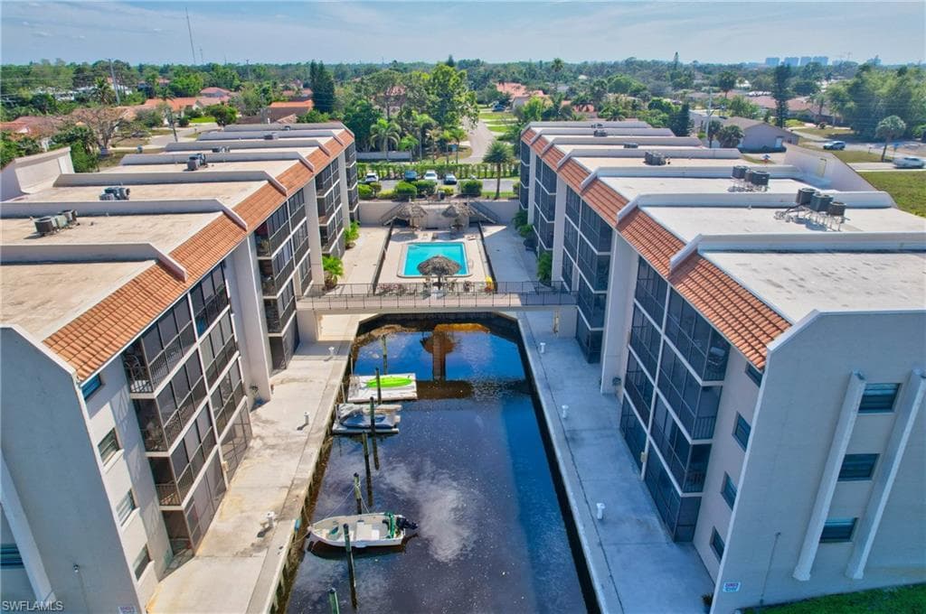 9395 Pennsylvania Ave 2, Bonita Springs, FL 34135-48