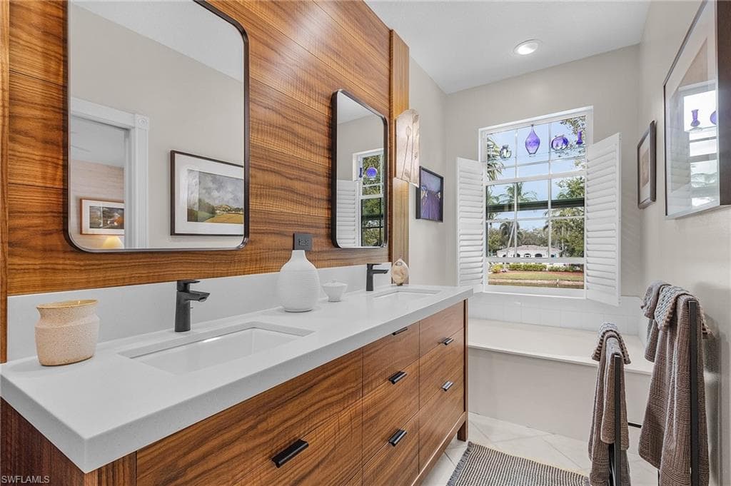5677 Cove Cir, Naples, FL 34119-20