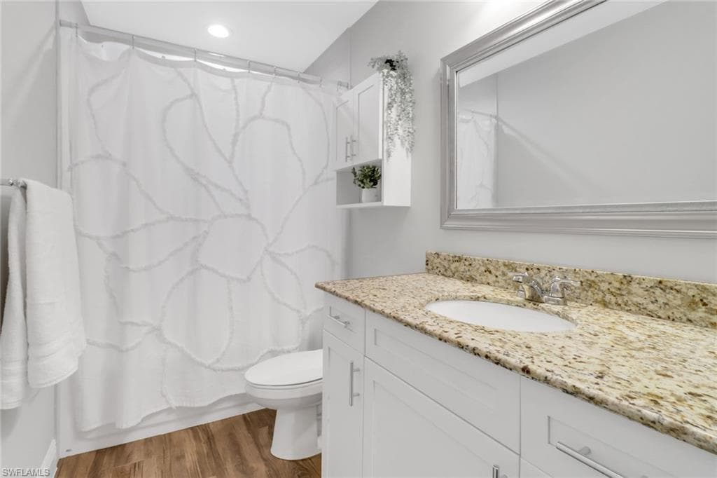 743 108th Ave N, Naples, FL 34108-13