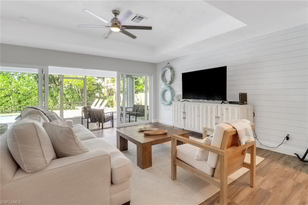 743 108th Ave N, Naples, FL 34108-25