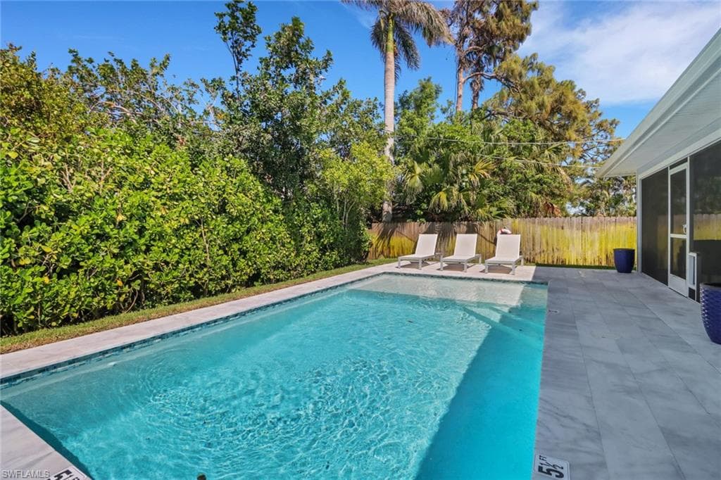 743 108th Ave N, Naples, FL 34108-3