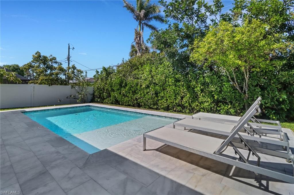 743 108th Ave N, Naples, FL 34108-6