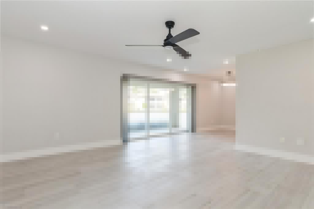1155 Sandpiper St B3, Naples, FL 34102-4