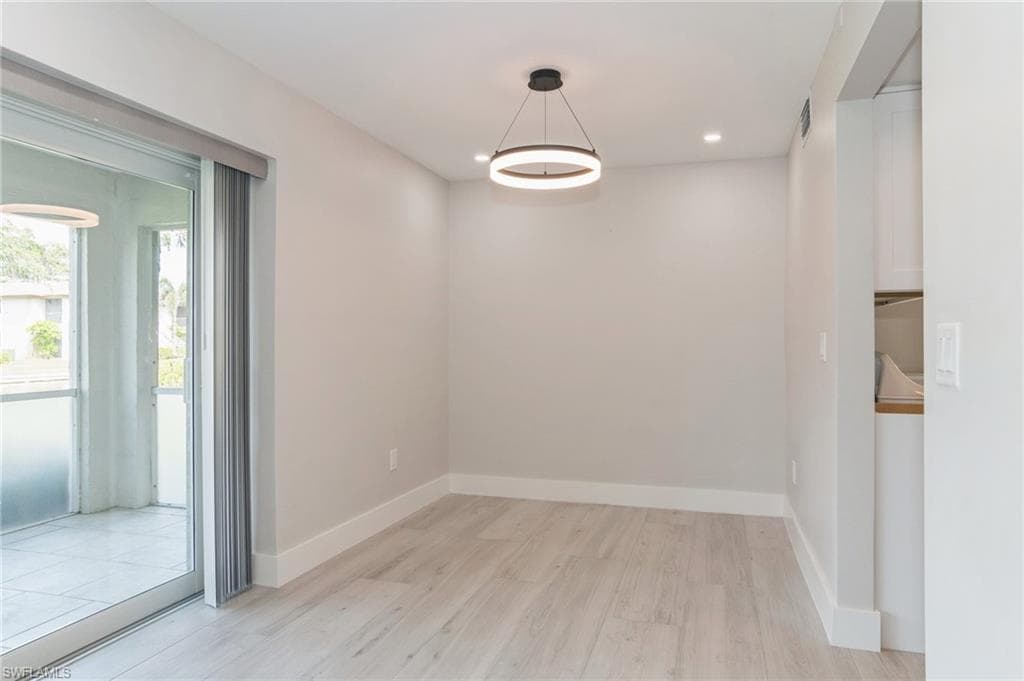 1155 Sandpiper St B3, Naples, FL 34102-5