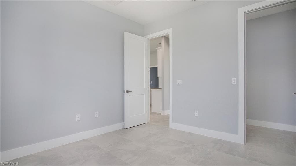 3808 43rd Pl, Cape Coral, FL 33993-39