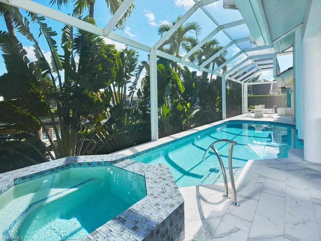 287 Meadowlark Ct, Marco Island, FL 34145-30