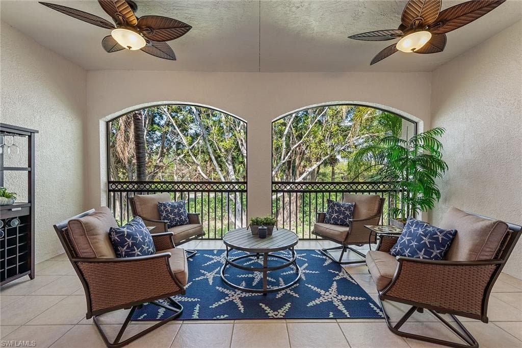 3945 Deer Crossing Ct 203, Naples, FL 34114-2