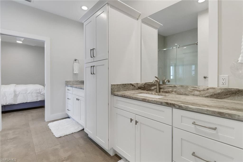 605 107th Ave N, Naples, FL 34108-14