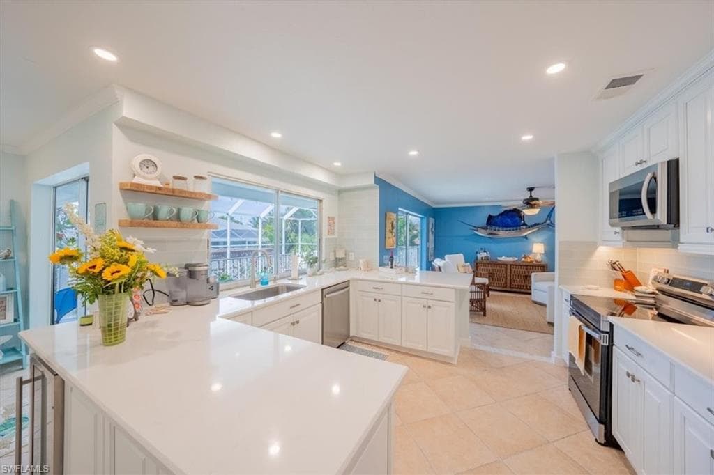 326 Sand Hill St, Marco Island, FL 34145-19