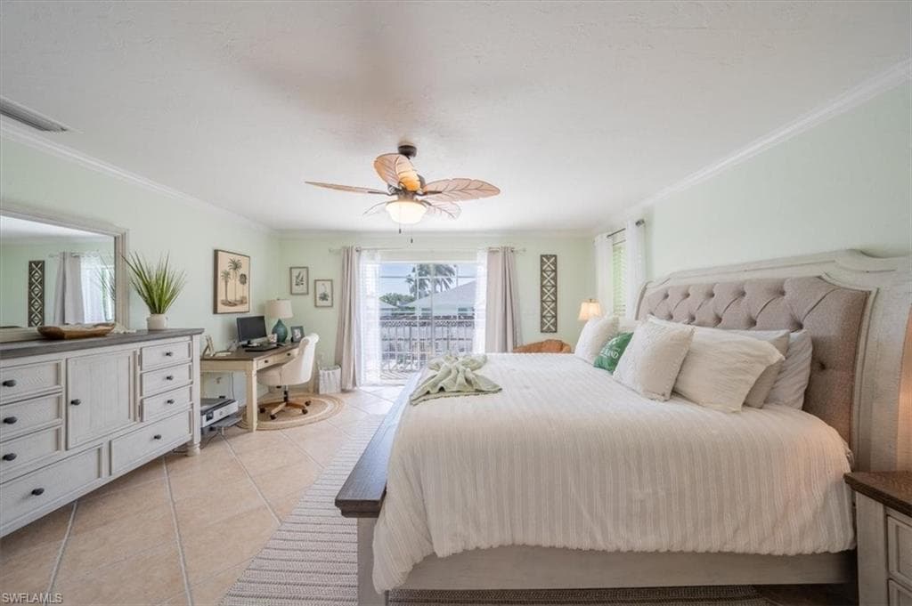 326 Sand Hill St, Marco Island, FL 34145-25