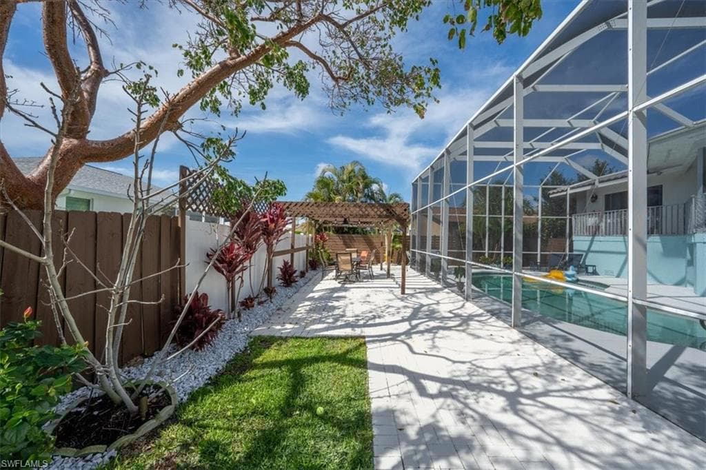 326 Sand Hill St, Marco Island, FL 34145-40