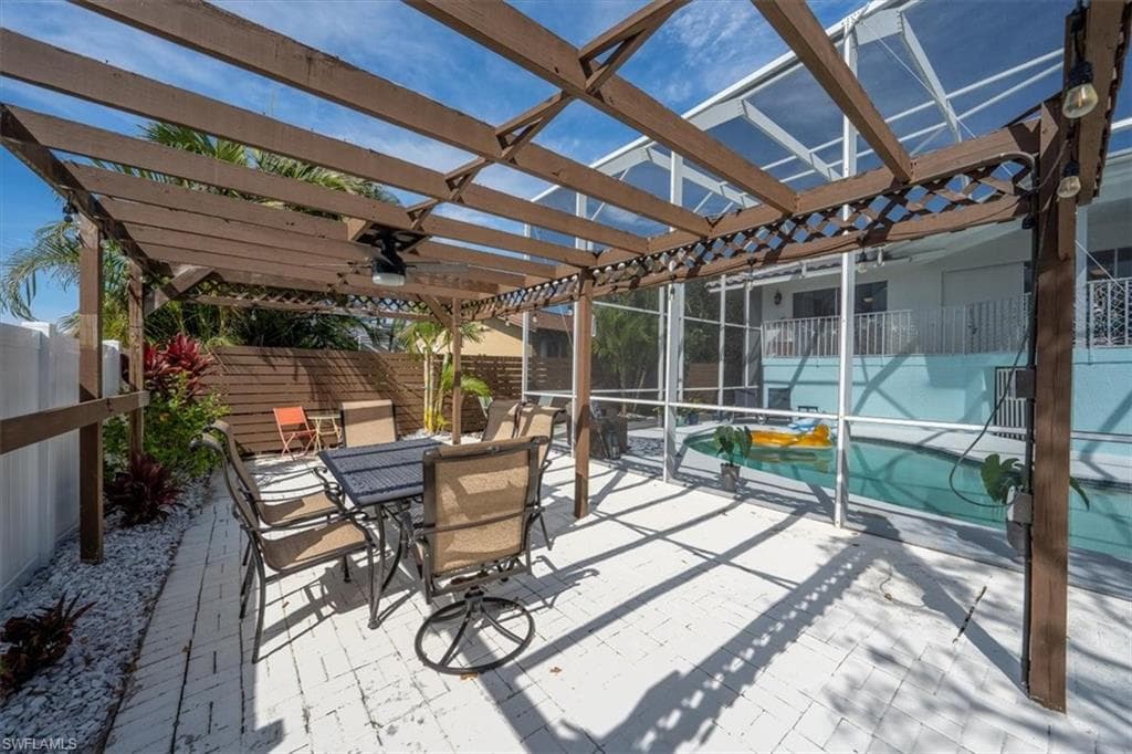 326 Sand Hill St, Marco Island, FL 34145-42