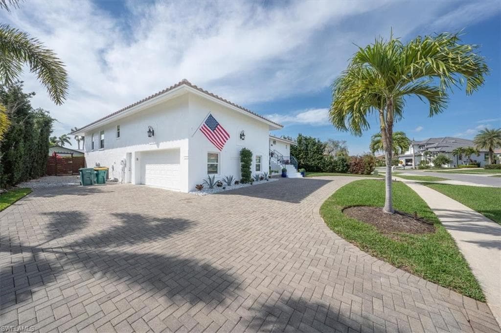 326 Sand Hill St, Marco Island, FL 34145-4