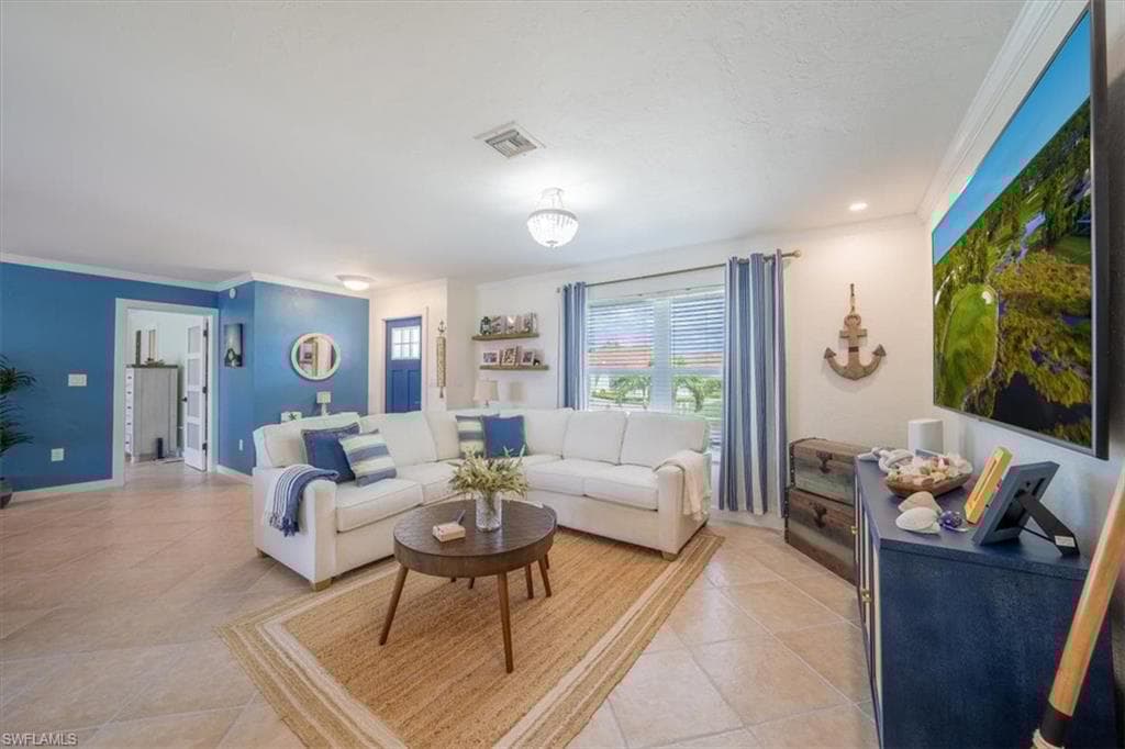 326 Sand Hill St, Marco Island, FL 34145-8