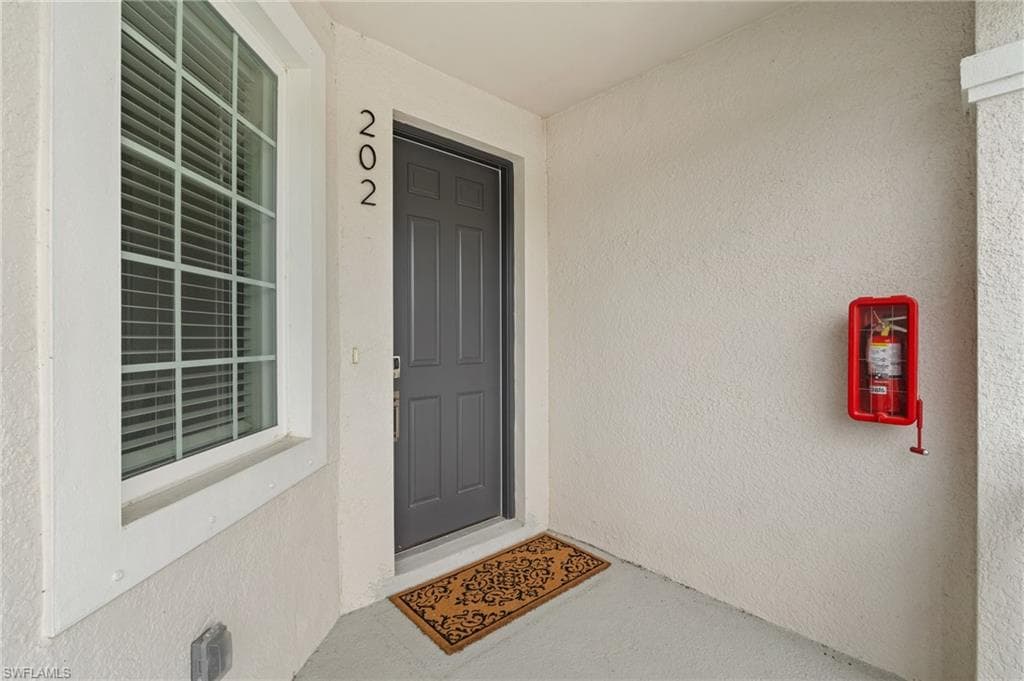 11841 Venetian Lagoon Dr 202, Fort Myers, FL 33913-3