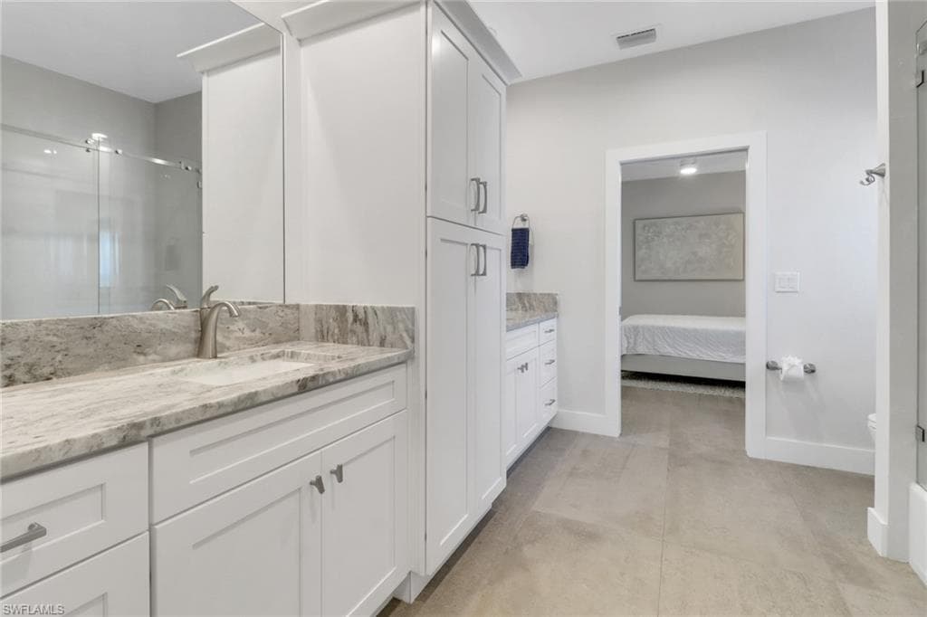 609 107th Ave N, Naples, FL 34108-25