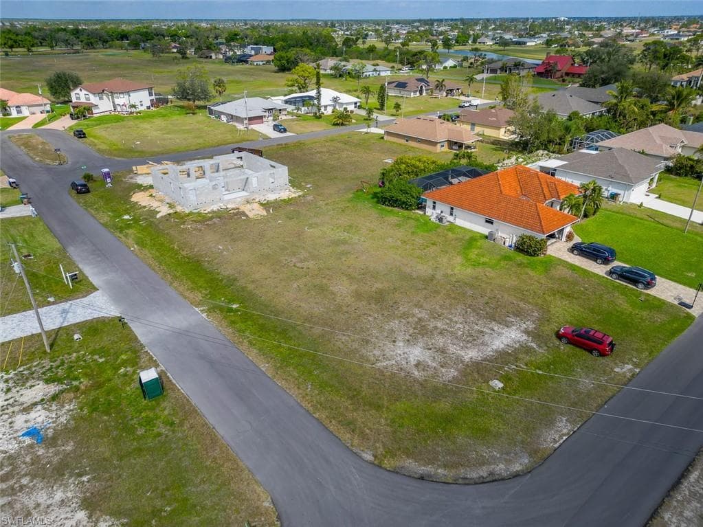 2625 14th Ter, Cape Coral, FL 33993-3