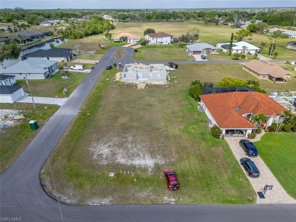 2625 14th Ter, Cape Coral, FL 33993-4