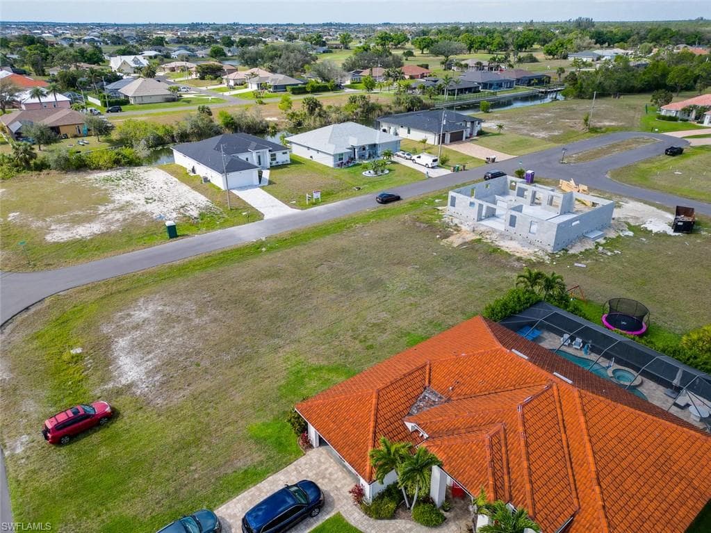2625 14th Ter, Cape Coral, FL 33993-5