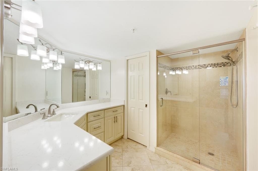 26890 Wedgewood Dr 404, Bonita Springs, FL 34134-25