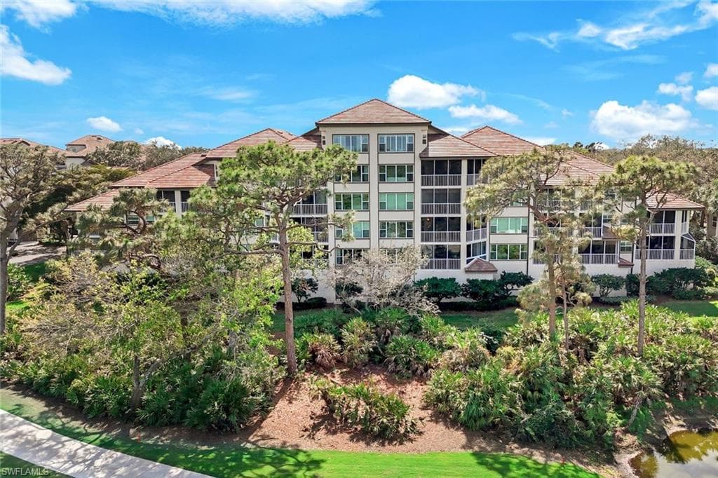26890 Wedgewood Dr 404, Bonita Springs, FL 34134-32