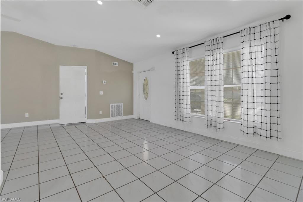 2540 47th Ter SW, Naples, FL 34116-9