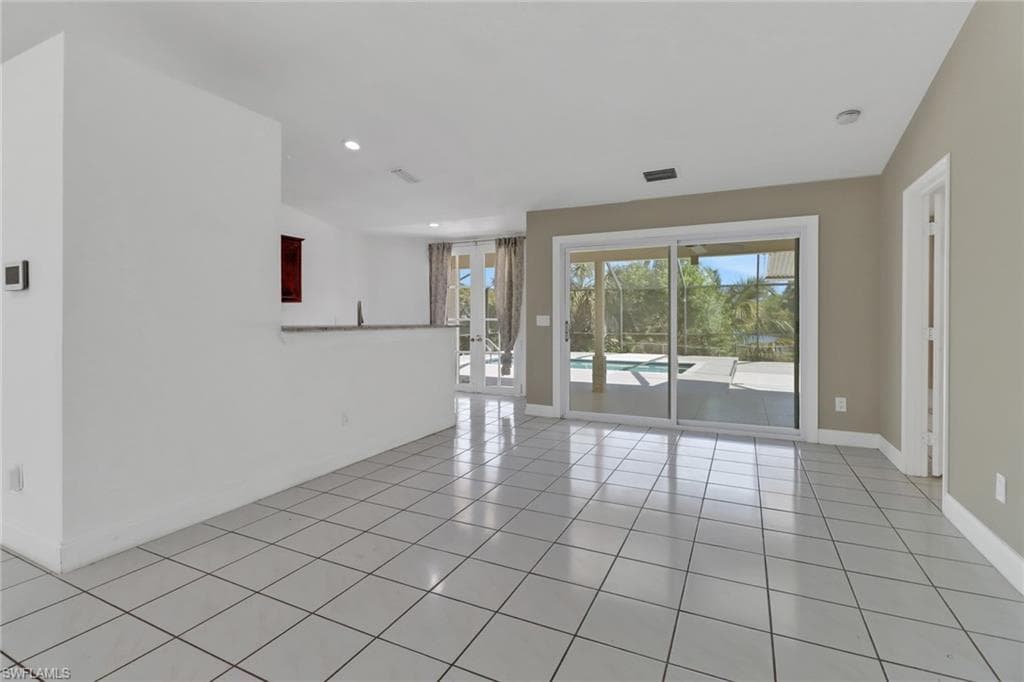2540 47th Ter SW, Naples, FL 34116-10