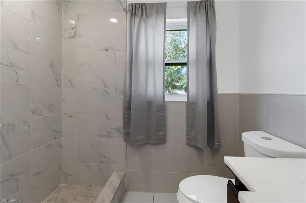 2540 47th Ter SW, Naples, FL 34116-23