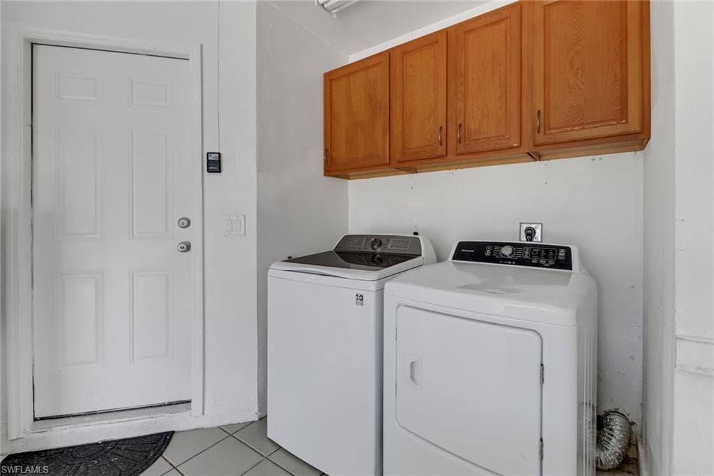 2540 47th Ter SW, Naples, FL 34116-24