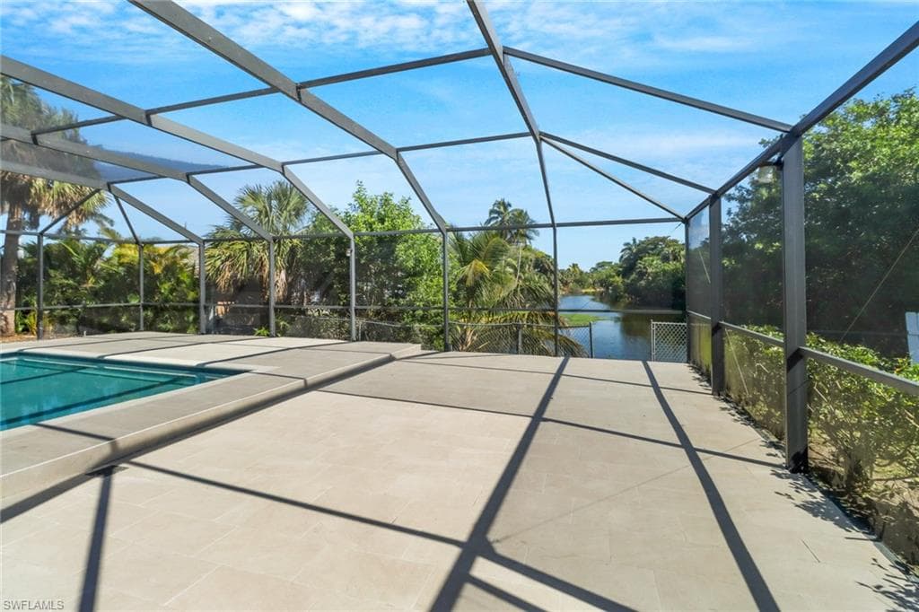 2540 47th Ter SW, Naples, FL 34116-28