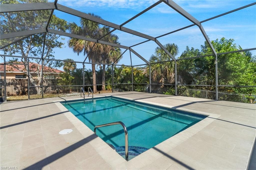 2540 47th Ter SW, Naples, FL 34116-3