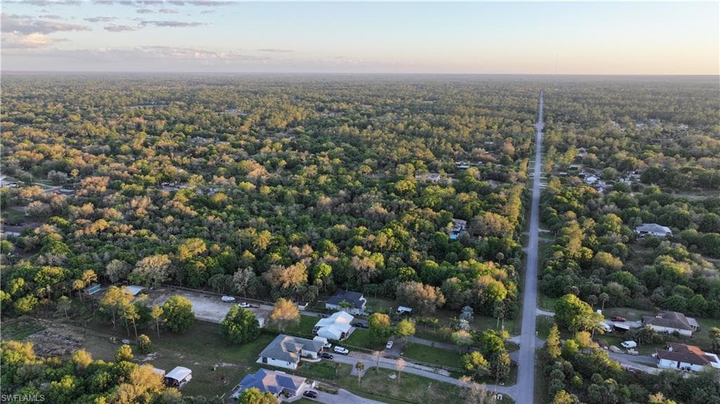 380 16th St NE, Naples, FL 34120-4