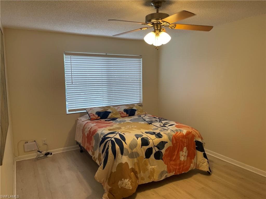 248 Palm Dr 5, Naples, FL 34112-10