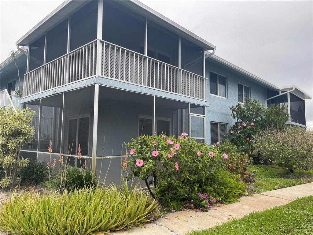 248 Palm Dr 5, Naples, FL 34112-1