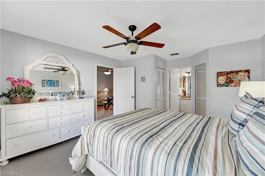784 Landover Cir 203, Naples, FL 34104-8