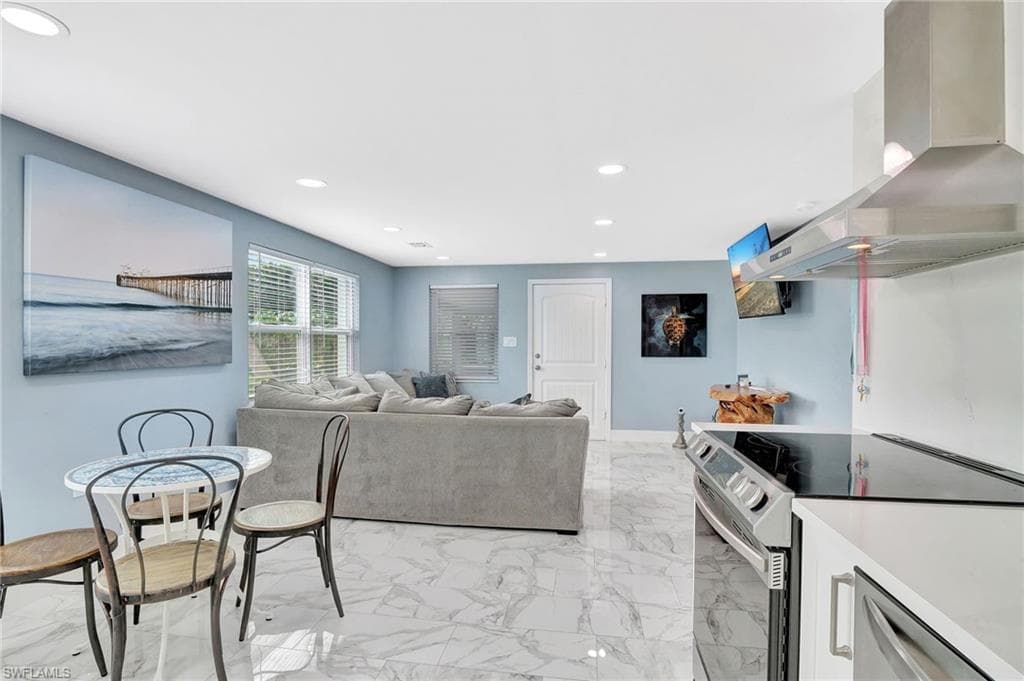 1009 Ridge St, Naples, FL 34103-9