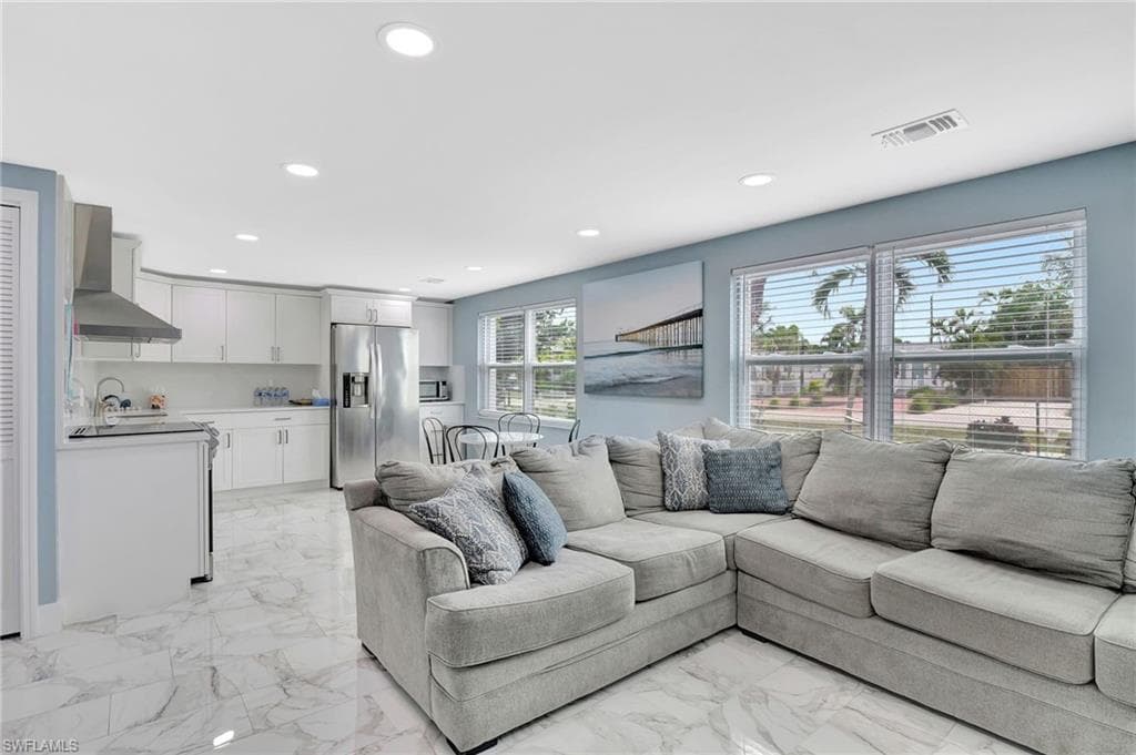 1009 Ridge St, Naples, FL 34103-13