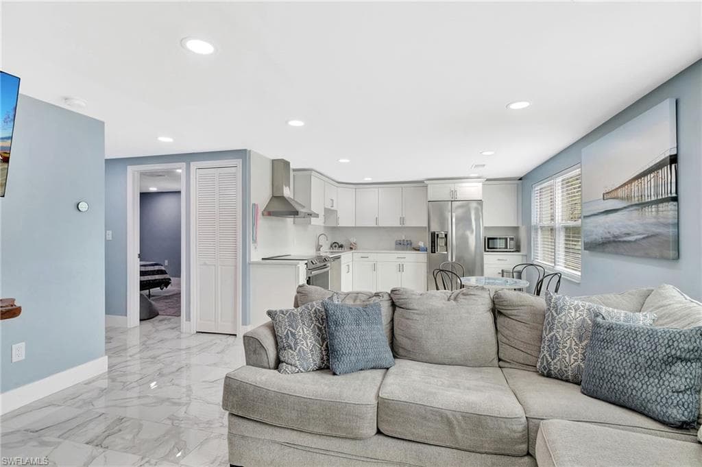 1009 Ridge St, Naples, FL 34103-14