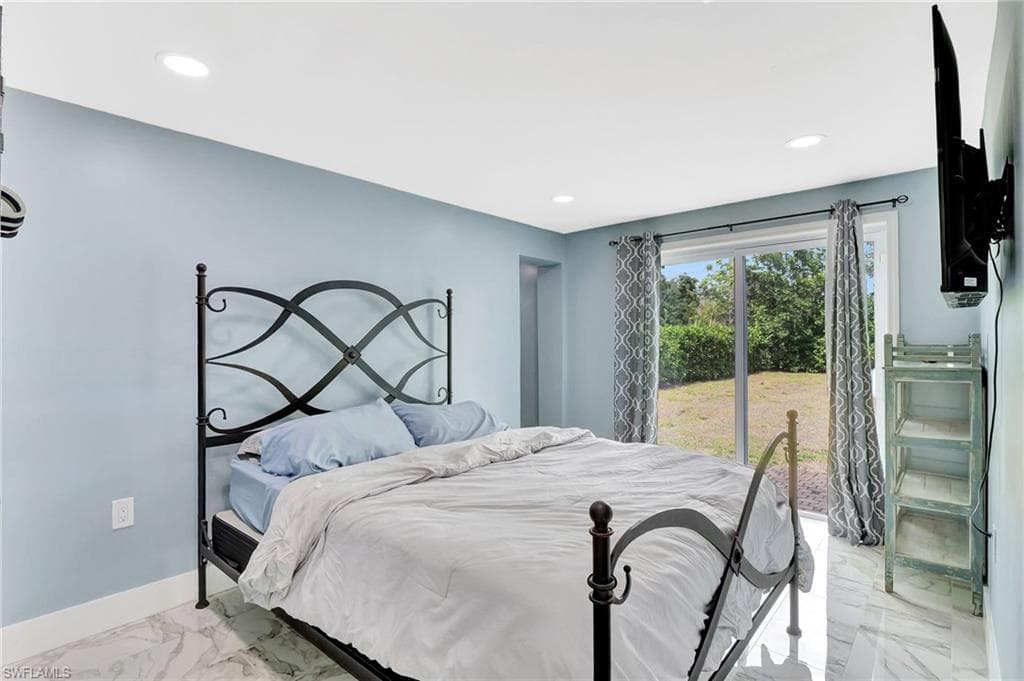 1009 Ridge St, Naples, FL 34103-18