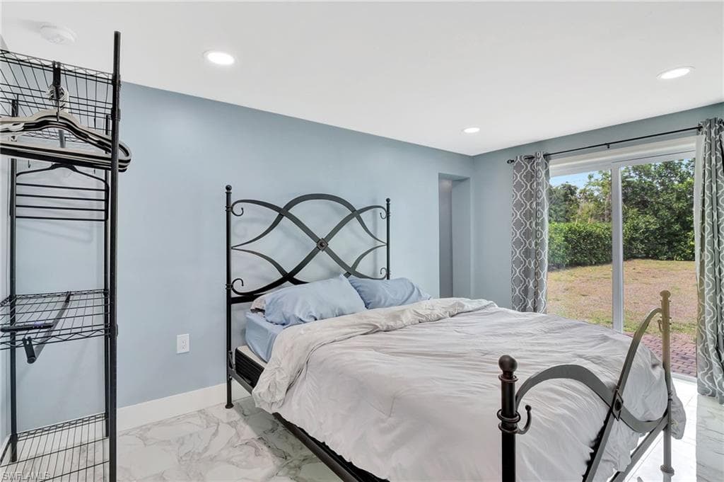 1009 Ridge St, Naples, FL 34103-19