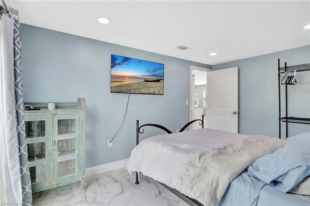 1009 Ridge St, Naples, FL 34103-21