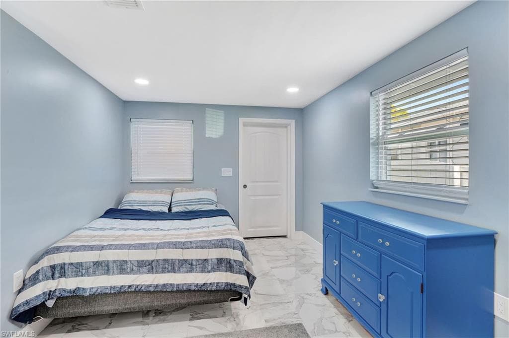1009 Ridge St, Naples, FL 34103-24