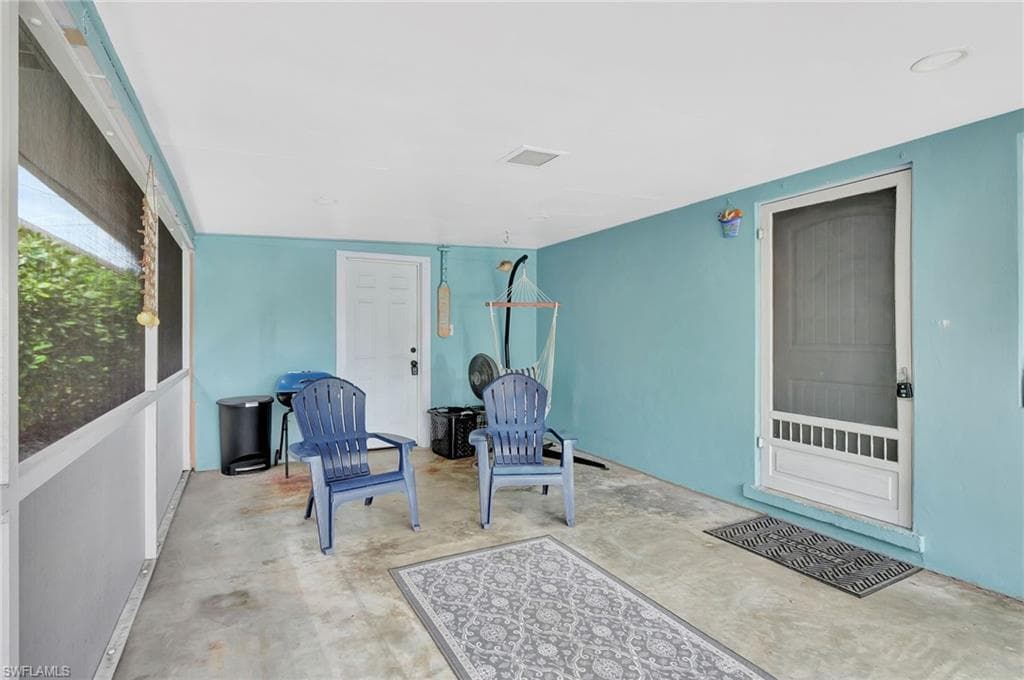 1009 Ridge St, Naples, FL 34103-4