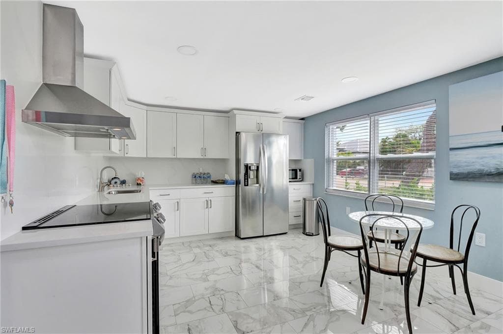 1009 Ridge St, Naples, FL 34103-6