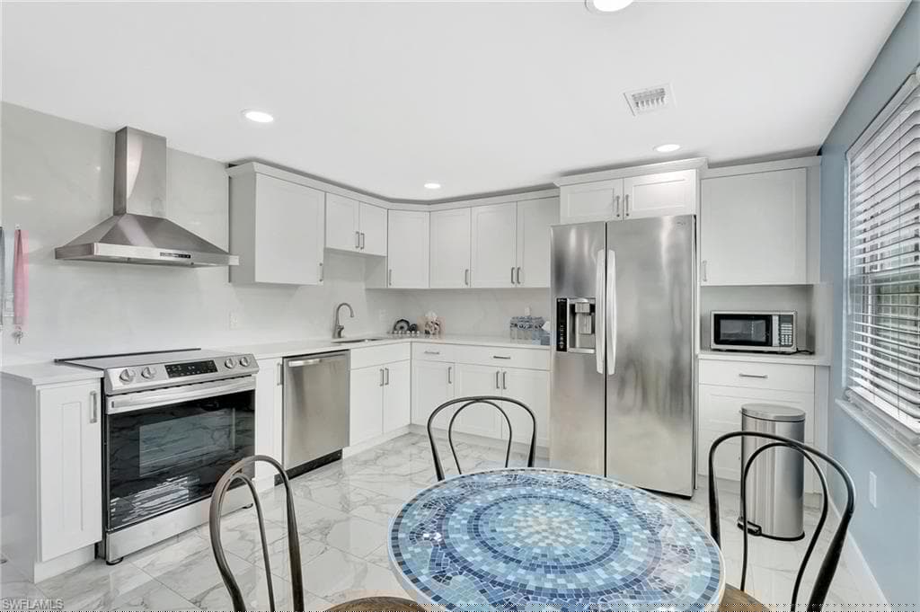 1009 Ridge St, Naples, FL 34103-7