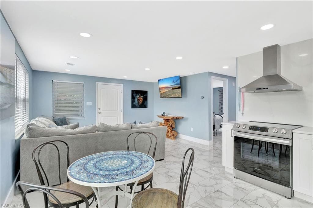 1009 Ridge St, Naples, FL 34103-8